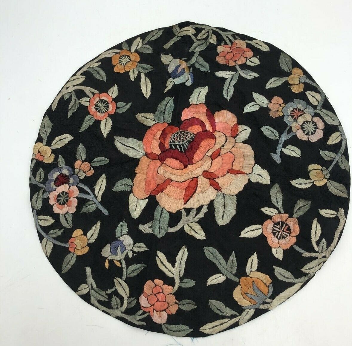 Beautiful Old Antique Chinese Kesi Silk Embroidered Roundel W/ Flowers To Frame