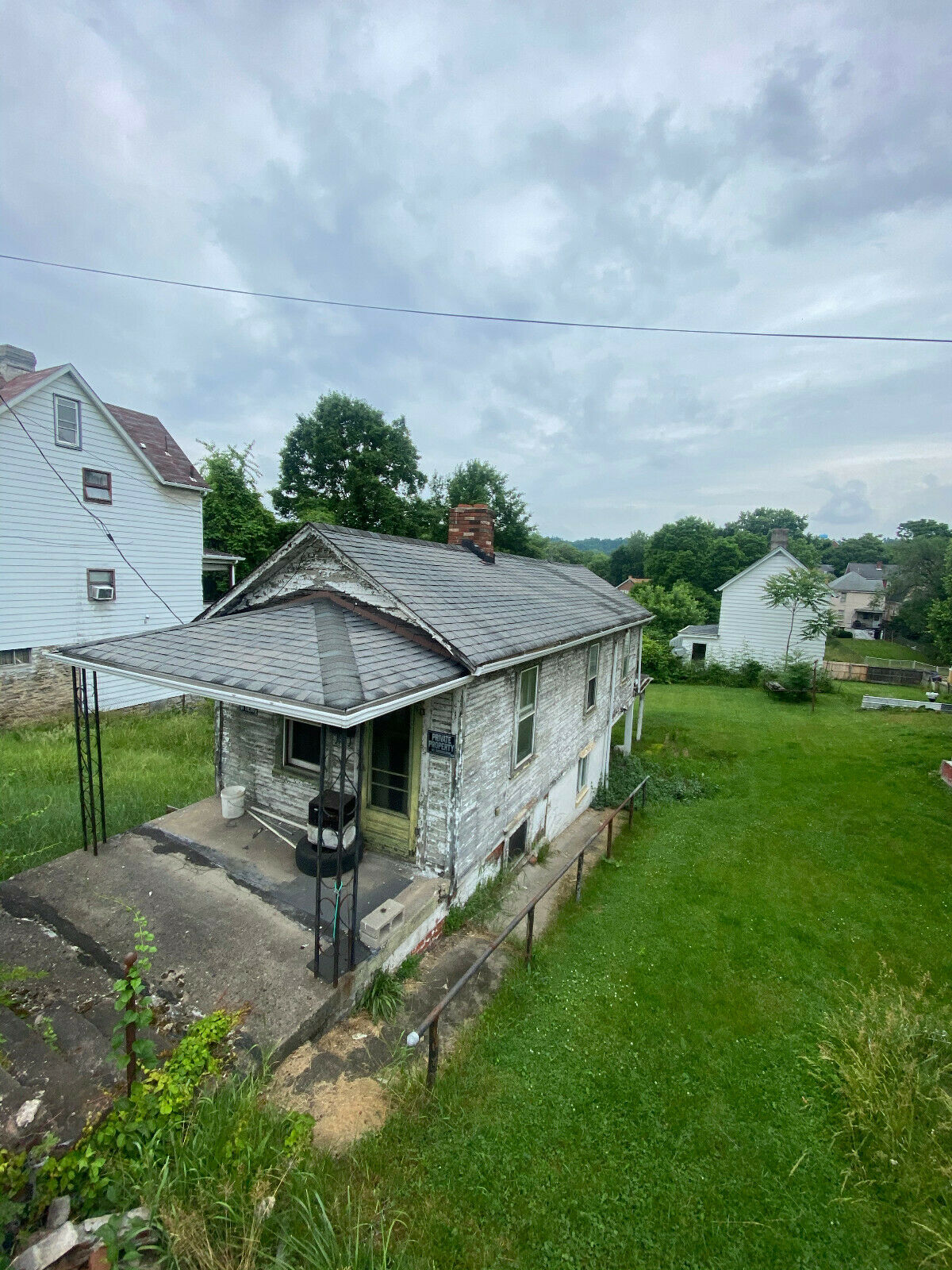 Foreclosure! 2 Bedroom 1 Bath On Quiet Street In Pa! Great Investment! No Rsrv